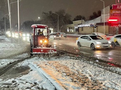 
                    Коммунальные службы города Алматы работают в круглосуточном усиленном режиме
                