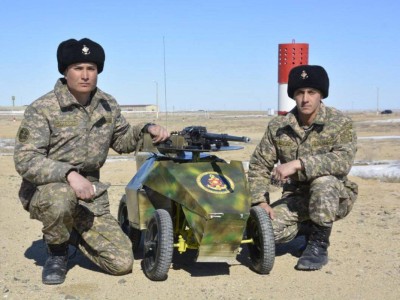 
                    Боевую машину создали солдаты из подручных средств в Актау
                
