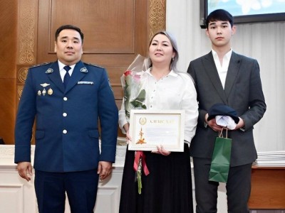 
                    Школьник самостоятельно задержал разыскиваемого преступника в Щучинске
                
