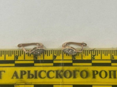 
                    Женщина сняла золотые серьги с восьмимесячной девочки в Туркестанской области
                