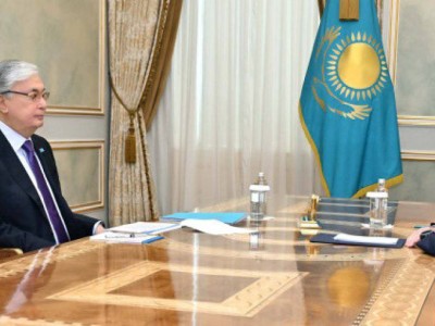 
                    Токаев принял председателя Сената
                