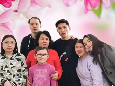 
                    Как профессиональная мама из столицы вырастила 18 детей
                
