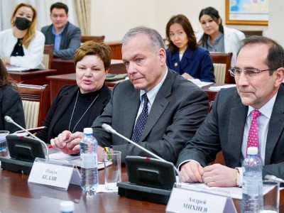 
                    Всемирный банк высоко оценил цифровизацию услуг в Казахстане
                
