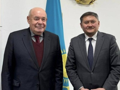 
                    Саясат Нурбек и Михаил Швыдкой обсудили вопросы развития науки и высшего образования двух стран
                