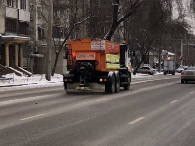 
                    Продолжаются работы по уборке снега в Алматы
                