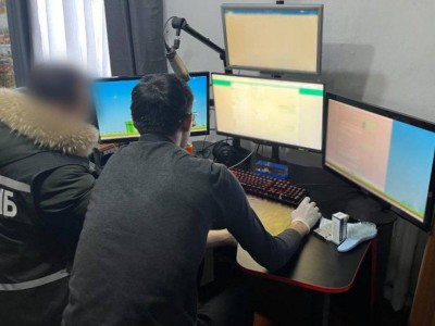 
                    Задержан карагандинец, подозреваемый в киберпреступлениях в сфере госуслуг
                