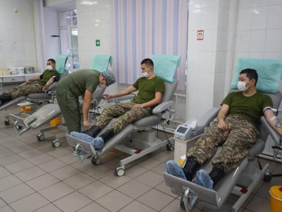 
                    Курсанты Алматинской военно-технической школы стали донорами
                