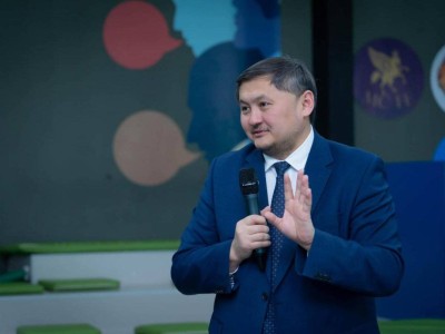 
                    Министр Саясат Нурбек прокомментировал «список девственниц» КазНУ
                