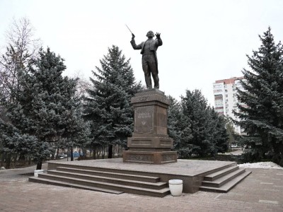
                    В центре Алматы реконструировали сквер Журналистов
                