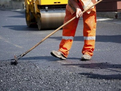 
                    Более 40 км тротуаров и 17 км арычных сетей построят в Медеуском районе Алматы
                
