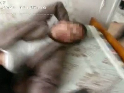 
                    Полоснул себя ножом: участковые спасли сельчанина в Карагандинской области
                