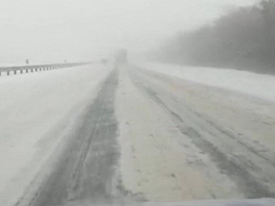 
                    Ещё три участка автотрасс закрыли в Казахстане из-за непогоды
                