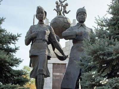 
                    В Алматы реконструируют сквер «Маншук»
                