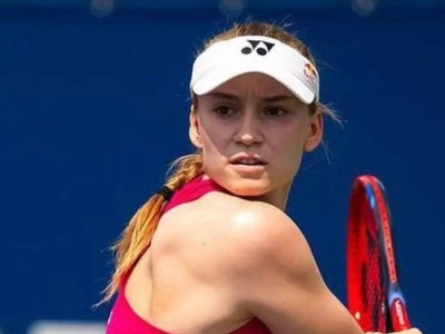 
                    В пятерку лучших на Australian Open-2024 вошла Елена Рыбакина
                