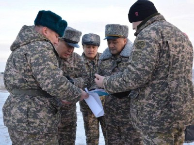 
                    С какой целью замминистра обороны посетил западные регионы
                