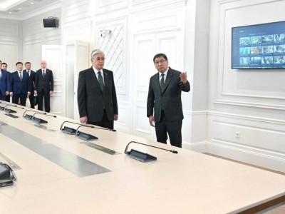 
                    Президент ознакомился с работой Ситуационного центра
                