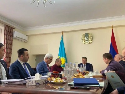 
                    Развитие современного Казахстана обсудили эксперты в Ереване
                