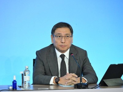 
                    Более половины автобусного парка Турксибского района будет обновлено до конца года
                