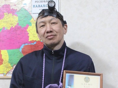 
                    Как алматинский cлесарь вышел на защиту домов во время Кантара
                