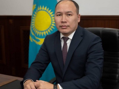 
                    Уволенный после коррупционного скандала экс-аким Павлодара получил новую должность
                
