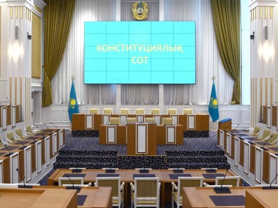 
                    Могут ли обратиться в Конституционный суд юридические лица
                