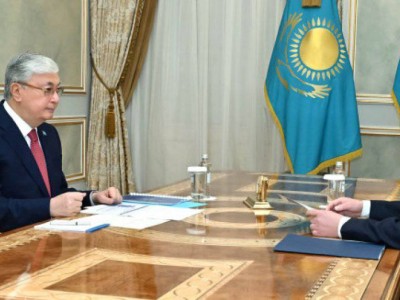 
                    Токаев поручил акиму Карагандинской области держать на особом контроле ситуацию в Qarmet
                