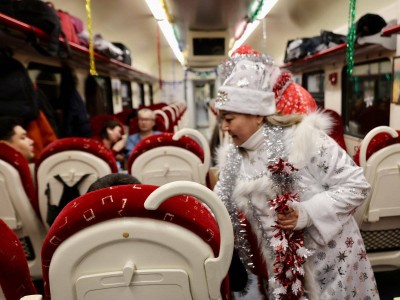 
                    Свыше 18 тыс. железнодорожников будут дежурить в новогоднюю ночь
                