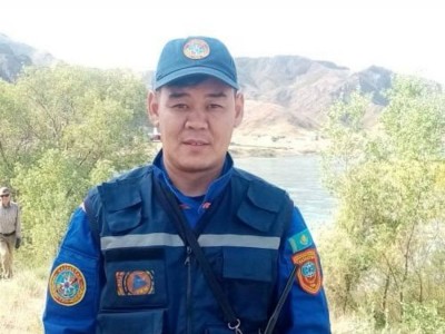 
                    Спасатель РОСО в Алматы вынес ребенка из горящего дома
                
