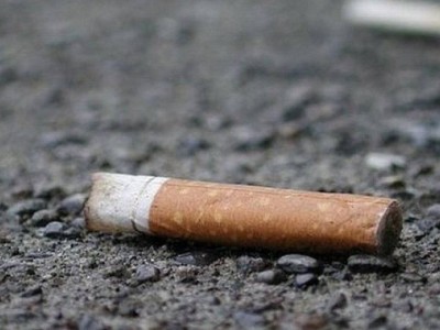 
                    За выброшенный на тротуар окурок павлодарец получил штраф
                
