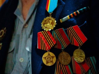 
                    Фронтовика из Алматы поздравили с вековым юбилеем
                
