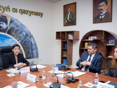 
                    Языковые модели ИИ адаптируют к казахскому языку
                