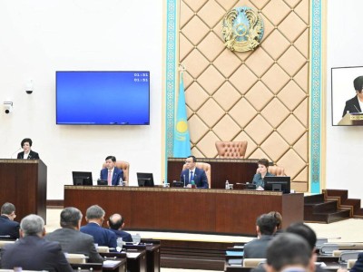 
                    Закон о соцзащите работников с вредными условиями труда одобрили сенаторы
                