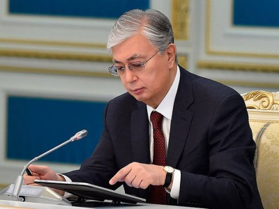 
                    Токаев утвердил пакет поправок в Налоговый кодекс
                