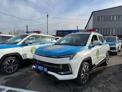
                    Жамбылские полицейские первыми получили электромобили казахстанского производства
                