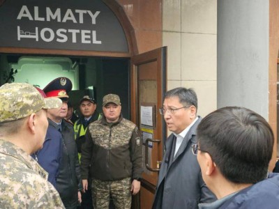 
                    Аким Алматы Ерболат Досаев посетил место происшествия
                