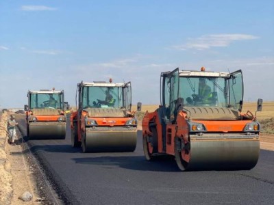 
                    В Казахстане завершаются крупные дорожные долгострои
                