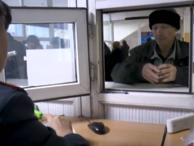 
                    27 лет без документов: 51-летнему алматинцу помогли их получить полицейские
                