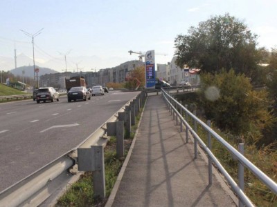 
                    Безопасность превыше всего: вдоль ВОАД в Алматы сделали тротуар
                