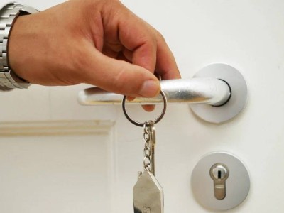 
                    Казахстанцы смогут заключать сделки купли-продажи в онлайн-формате
                