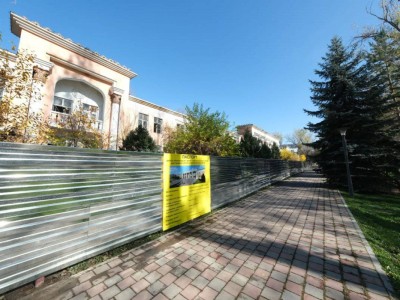 
                    Ерболат Досаев поручил доработать проект реконструкции здания будущего детского центра реабилитации
                