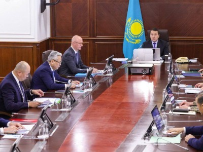 
                    Правительство усилит меры по снижению закредитованности казахстанцев
                