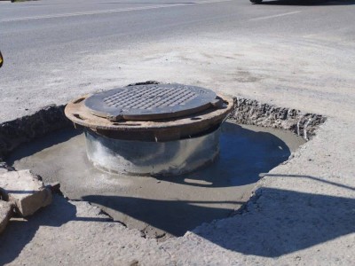 
                    В Алматы устанавливают новый тип канализационных люков
                