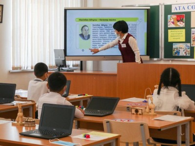 
                    В Казахстане придумали, как привлечь лучших педагогов в регионы
                
