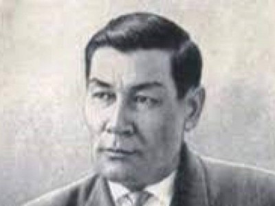 
                    Улицы в лицах
                