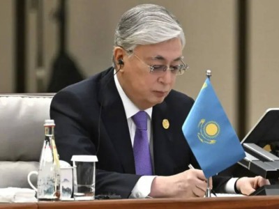 
                    Токаев исключил Кыдырали, Платонова, Саин и других лиц из Комиссии по правам человека
                