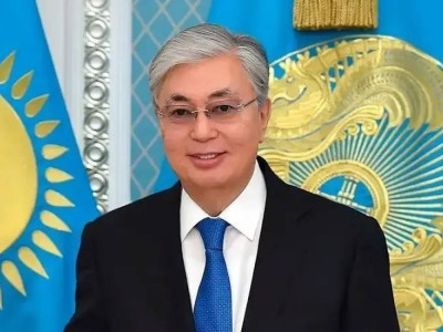 
                    Президент поздравил лидеров мировых и традиционных религий
                