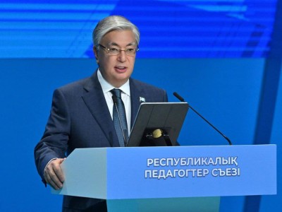 
                    Токаев пообещал расширить меры поддержки учителей
                