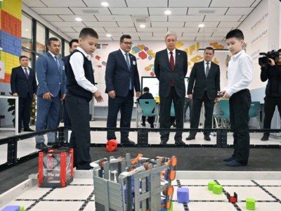 
                    Токаев лично проверил строительство газовых теплостанций в Астане
                