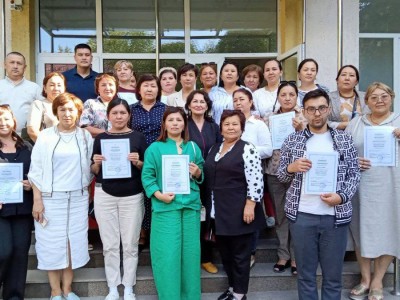 
                    В Алматы более 100 специалистов получили сертификат наставника по дуальному обучению
                