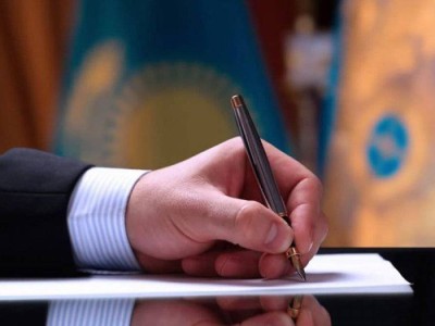 
                    Президент дал указания по возврату незаконно приобретенных активов
                